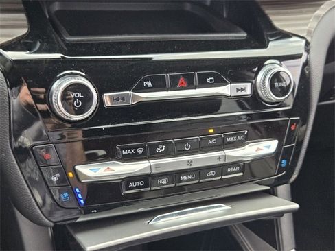Certified 2022 Ford Explorer Limited image 22