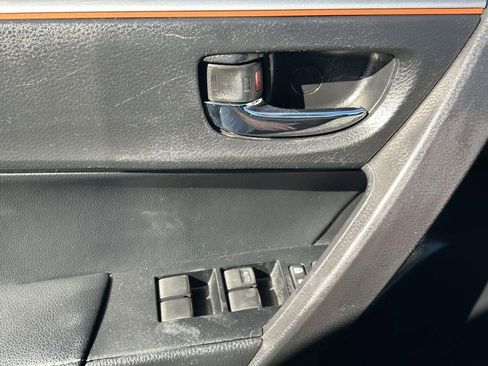 Used 2015 Toyota Corolla S image 17