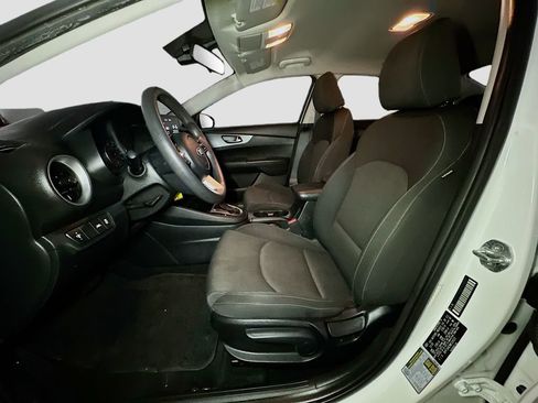 Used 2021 Kia Forte LXS FWD image 17