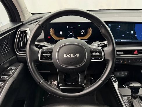 Used 2024 Kia Sorento S FWD image 10