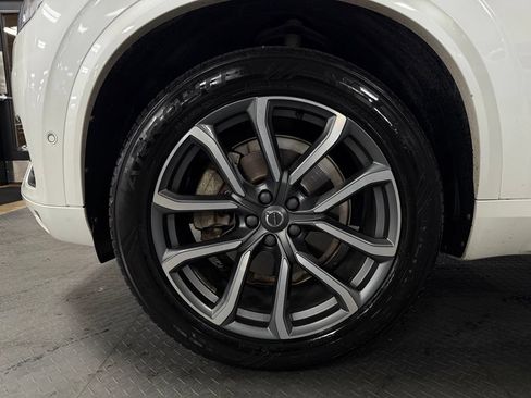 Used 2018 Volvo XC90 T6 Momentum w/ Convenience Package AWD/4WD image 7