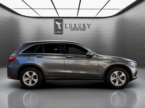 Used 2018 Mercedes-Benz GLC 300 4MATIC image 3