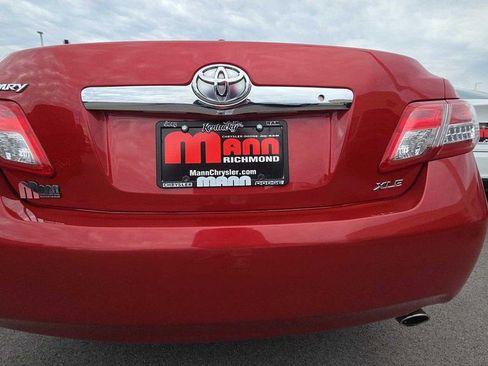 Used 2011 Toyota Camry LE image 6