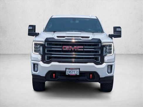 Used 2022 GMC Sierra 2500 AT4 AWD/4WD image 2