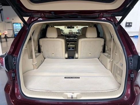 Used 2015 Toyota Highlander Limited AWD/4WD image 18