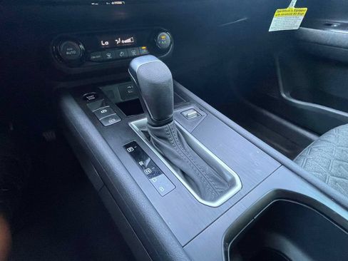 Used 2026 Nissan Kicks SV FWD image 30