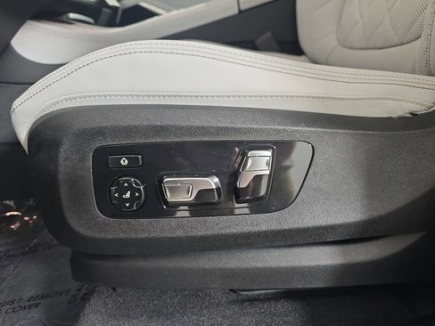 New 2026 BMW X5 xDrive50e w/ M Sport Package AWD/4WD image 29