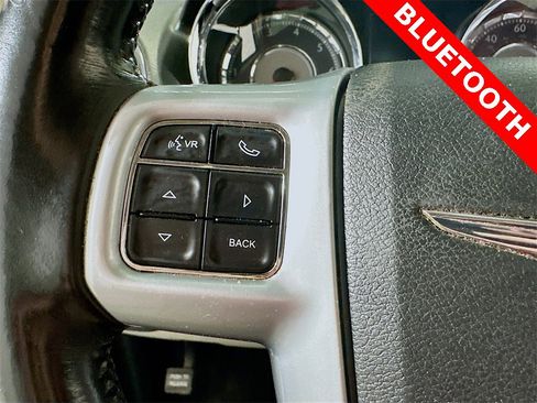 Used 2012 Chrysler Town & Country Touring image 35