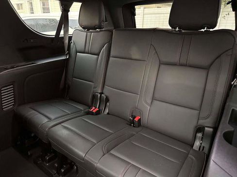 Used 2025 Chevrolet Suburban RST w/ Comfort Package AWD/4WD image 15