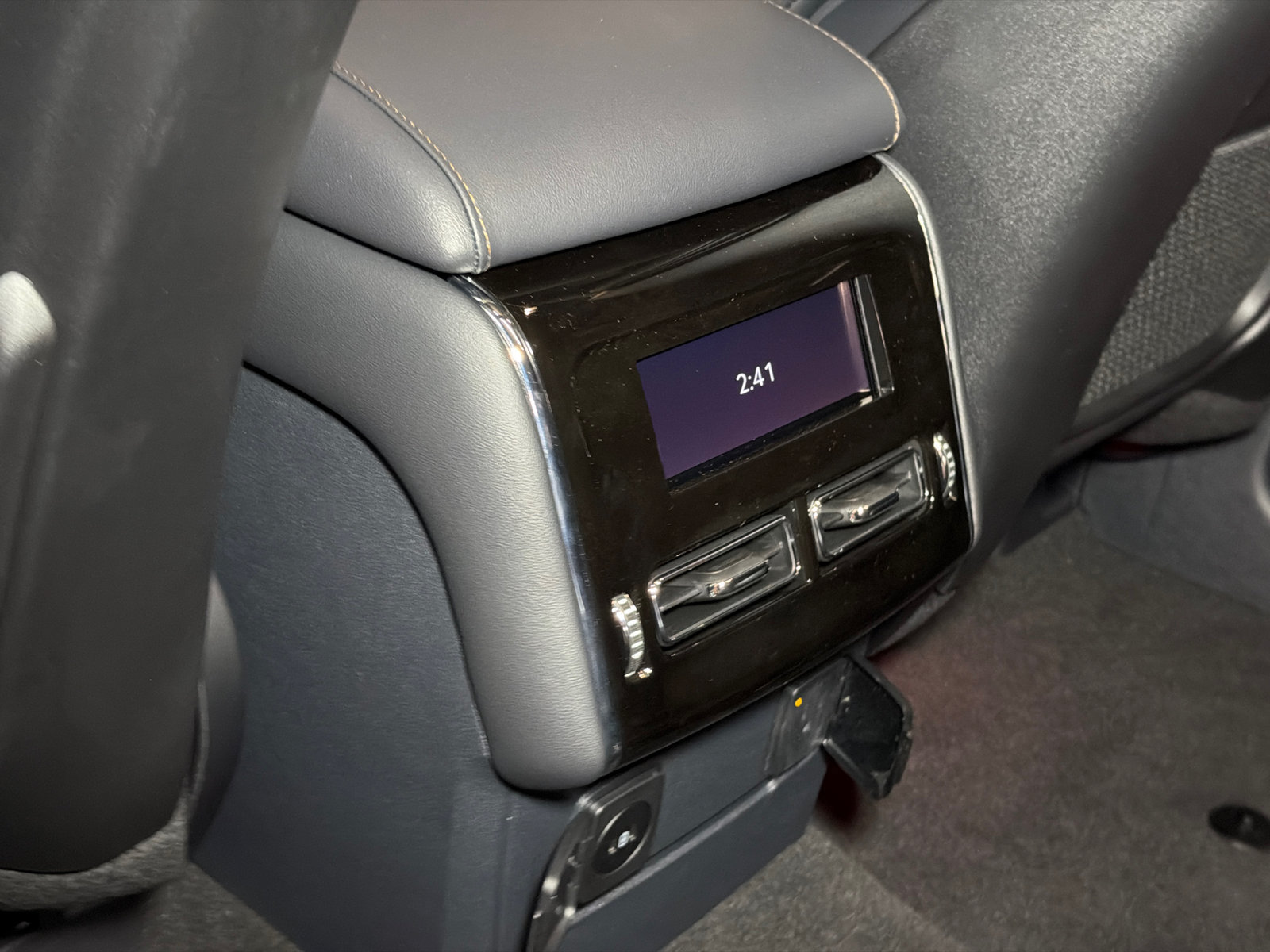 New 2027 Lincoln Aviator Reserve AWD/4WD image 23