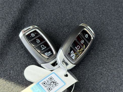 Used 2023 Hyundai Kona Limited AWD/4WD image 22