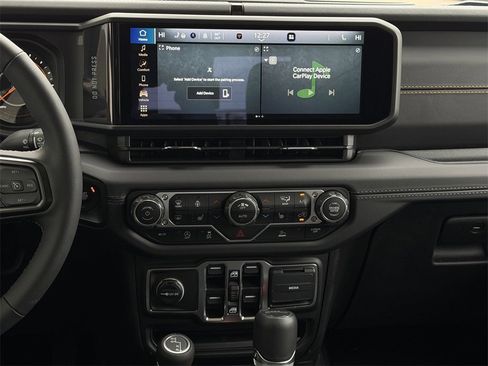 New 2025 Jeep Gladiator Sport image 14