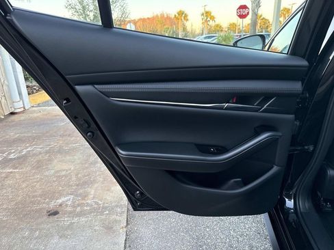 Certified 2025 MAZDA MAZDA3 2.5 Turbo Sedan w/Premium Plus image 15