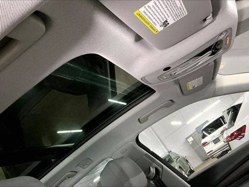 Used 2023 Audi Q5 2.0T Premium w/ Convenience Package image 24