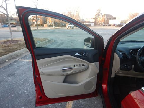 Used 2017 Ford Escape Titanium w/ Equipment Group 301A image 10