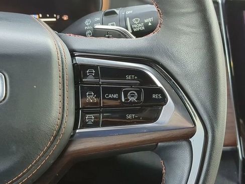 Certified 2022 Jeep Grand Cherokee Summit w/ Adv Protech Group IV RWD image 33