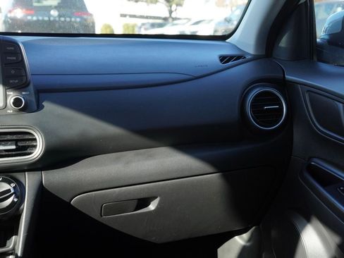 Used 2018 Hyundai Kona SE image 21