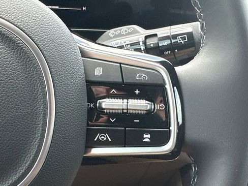 New 2026 Kia Carnival EX FWD image 28