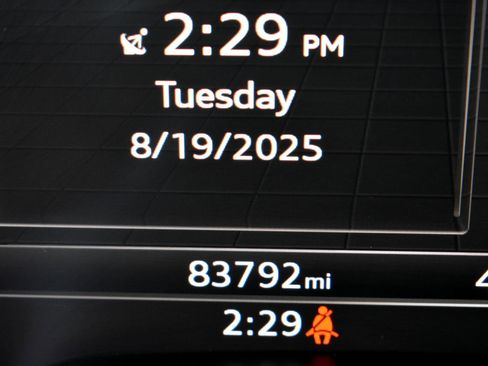 Used 2018 Audi Q7 3.0T Prestige w/ Prestige Package image 18