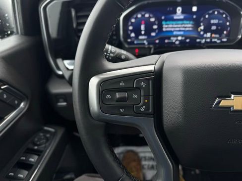 Used 2023 Chevrolet Silverado 1500 LT image 24