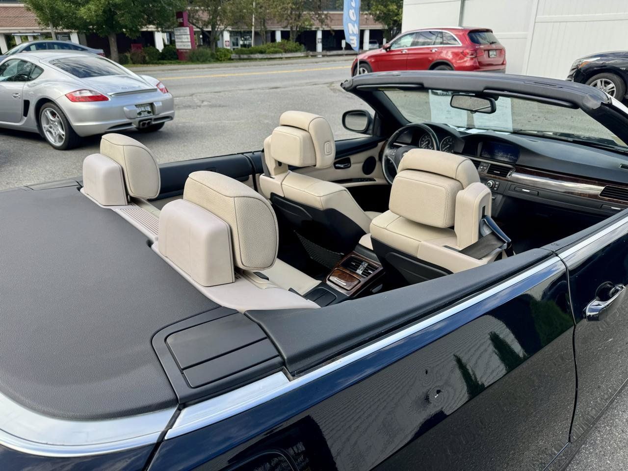 Used 2011 BMW 328i Convertible RWD image 26