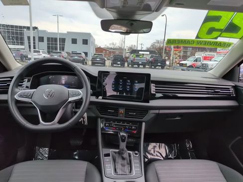 Used 2025 Volkswagen Jetta S image 13