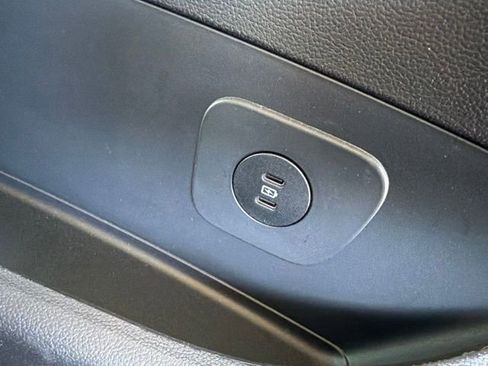 Used 2025 Ford Explorer Active RWD image 14