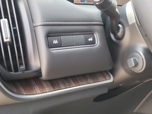 New 2026 Nissan Armada SL w/ Captain's Chari Seat Package AWD/4WD image 21