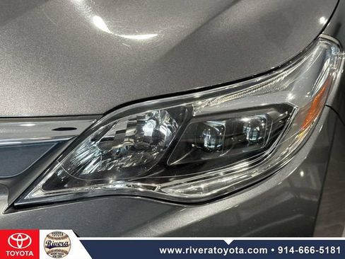 Used 2017 Toyota Avalon XLE w/ Carpet Mat Package FWD image 10