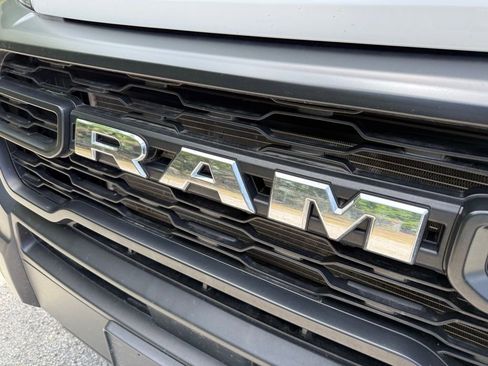 Used 2025 RAM ProMaster 2500 w/ Convenience Group FWD image 6