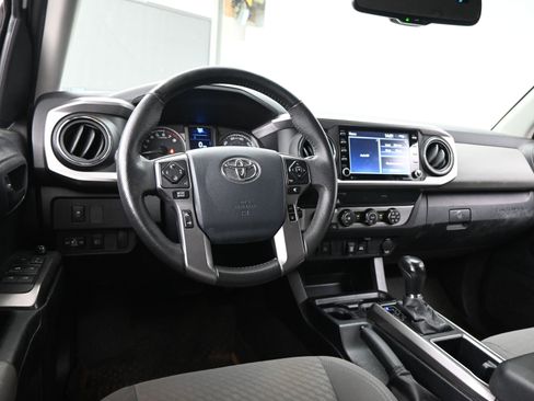 Used 2020 Toyota Tacoma SR5 image 20