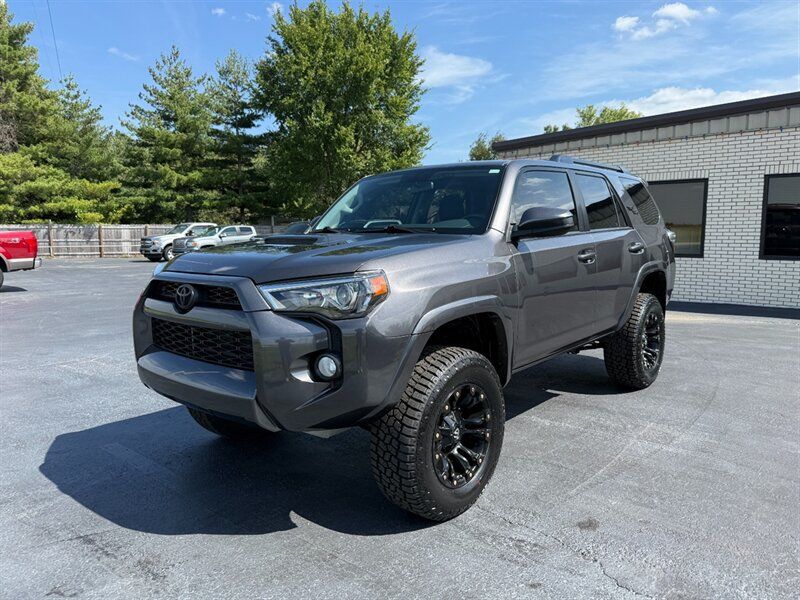 Used 2018 Toyota 4Runner TRD Off-Road w/ TRD Performance Package AWD/4WD image 1