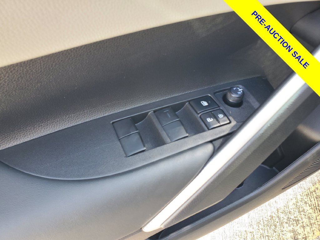 Used 2026 Toyota Corolla Cross LE FWD image 18