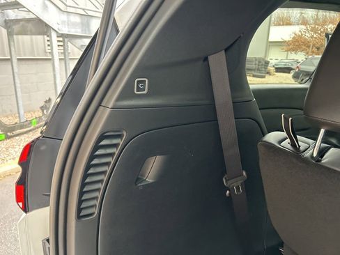 New 2026 Chrysler Pacifica Select AWD/4WD image 36