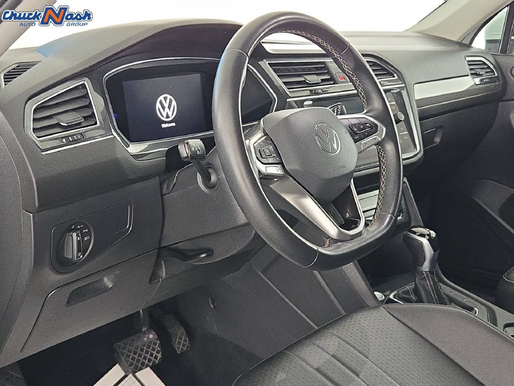 Used 2022 Volkswagen Tiguan SE FWD image 16
