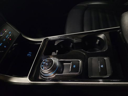 Used 2020 Ford Edge SEL w/ Cold Weather Package image 26