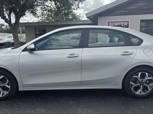 Used 2020 Kia Forte LXS FWD image 3