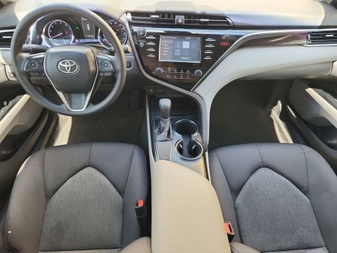 Used 2018 Toyota Camry LE w/ Convenience Package image 19