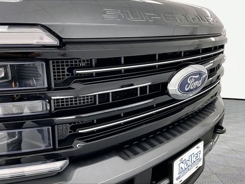 Used 2025 Ford F250 Platinum AWD/4WD image 29