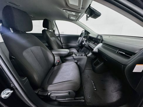 Used 2025 Hyundai Ioniq 5 SE RWD image 28
