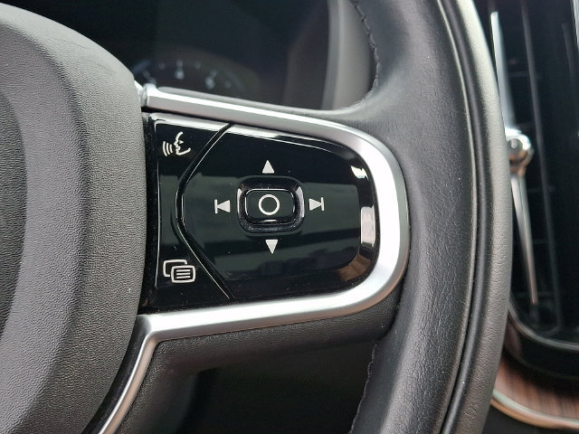 Used 2019 Volvo XC60 T6 Inscription w/ Protection Package Premier AWD/4WD image 23