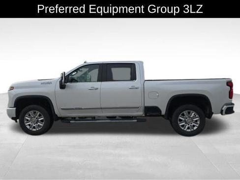 Used 2025 Chevrolet Silverado 2500 High Country w/ High Country Premium Package image 4