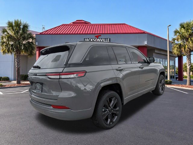 New 2027 Jeep Grand Cherokee Limited w/ Limited Altitude Package AWD/4WD image 7