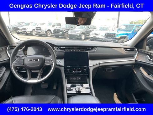 Certified 2023 Jeep Grand Cherokee Limited w/ Luxury Tech Group II AWD/4WD image 58