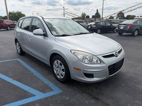 Used 2010 Hyundai Elantra GLS FWD image 11