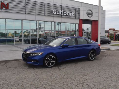 Used 2019 Honda Accord Sport image 2