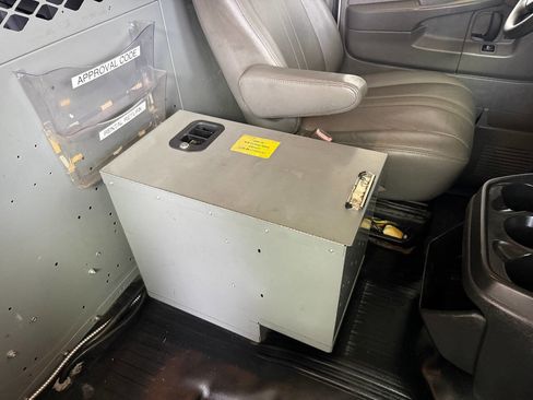 Used 2014 Chevrolet Express 3500 3500 3dr Extended Cargo Van image 84