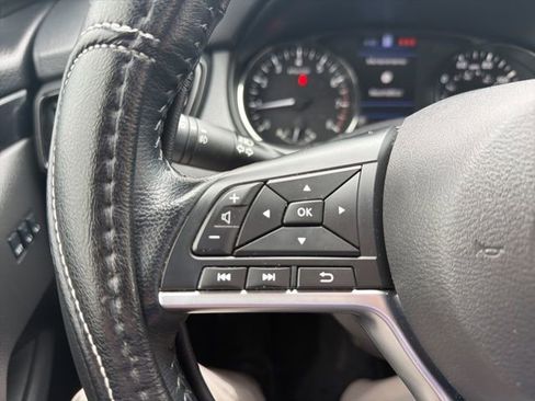 Used 2021 Nissan Rogue Sport SL w/ Premium Package image 12