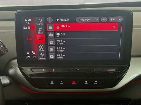 Used 2024 Volkswagen ID.4 S image 19