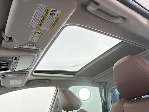 Certified 2023 Subaru Forester Touring AWD/4WD image 21